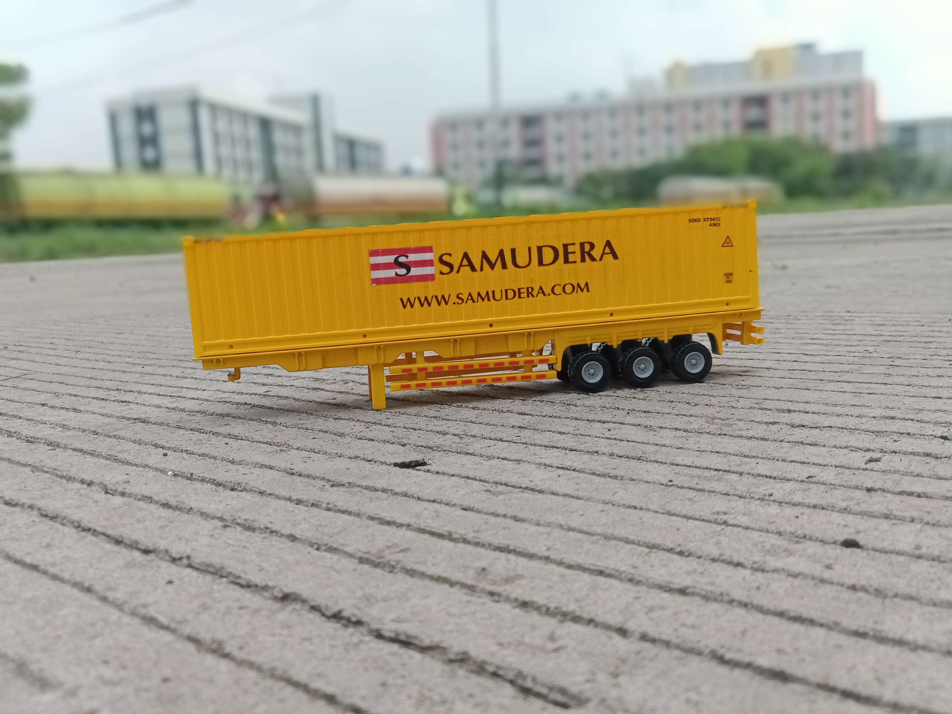 Diecast Truck Container Samudera Skala 1/43 – Cassava Toys